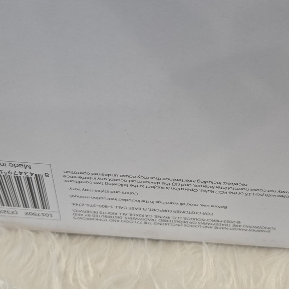 Sharper Image Black and White‎ Futuristic Controllers - Picture 4 of 4